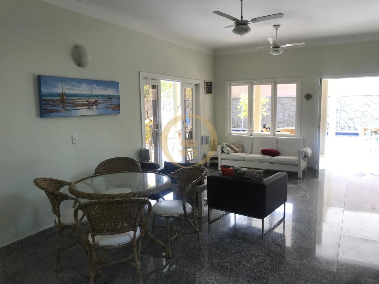 Casa Duplex à Venda no Guaiuba - Guarujá