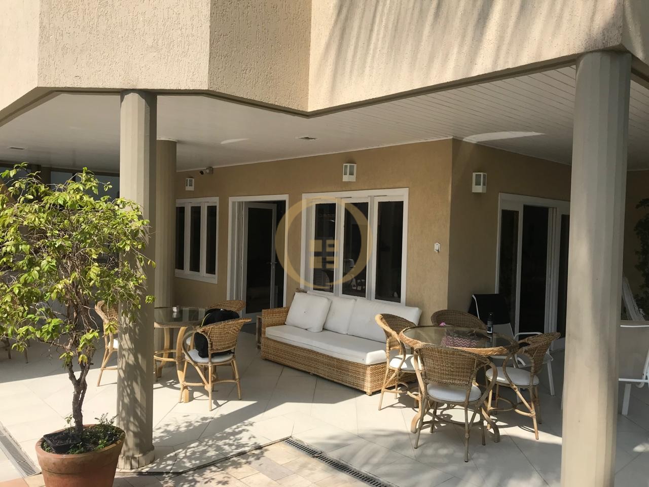 Casa Duplex à Venda no Guaiuba - Guarujá