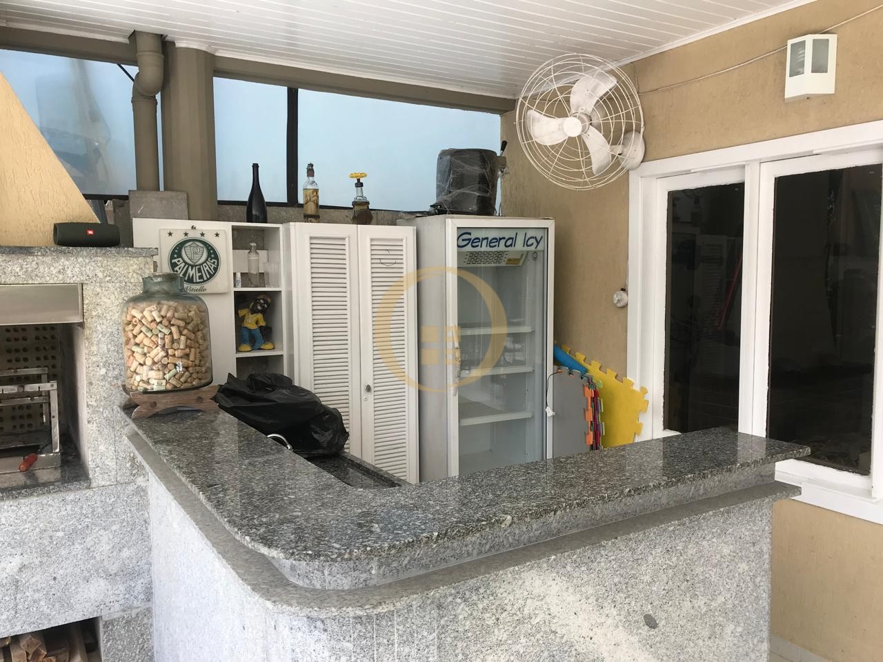 Casa Duplex à Venda no Guaiuba - Guarujá