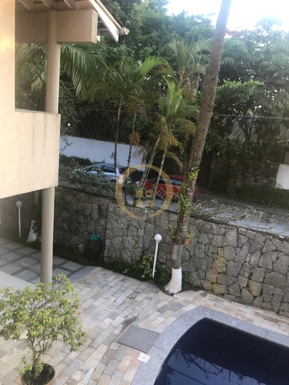 Casa Duplex à Venda no Guaiuba - Guarujá