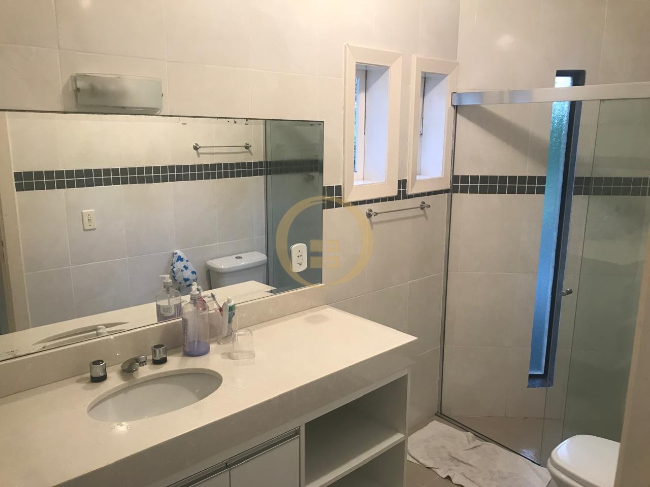 Casa Duplex à Venda no Guaiuba - Guarujá