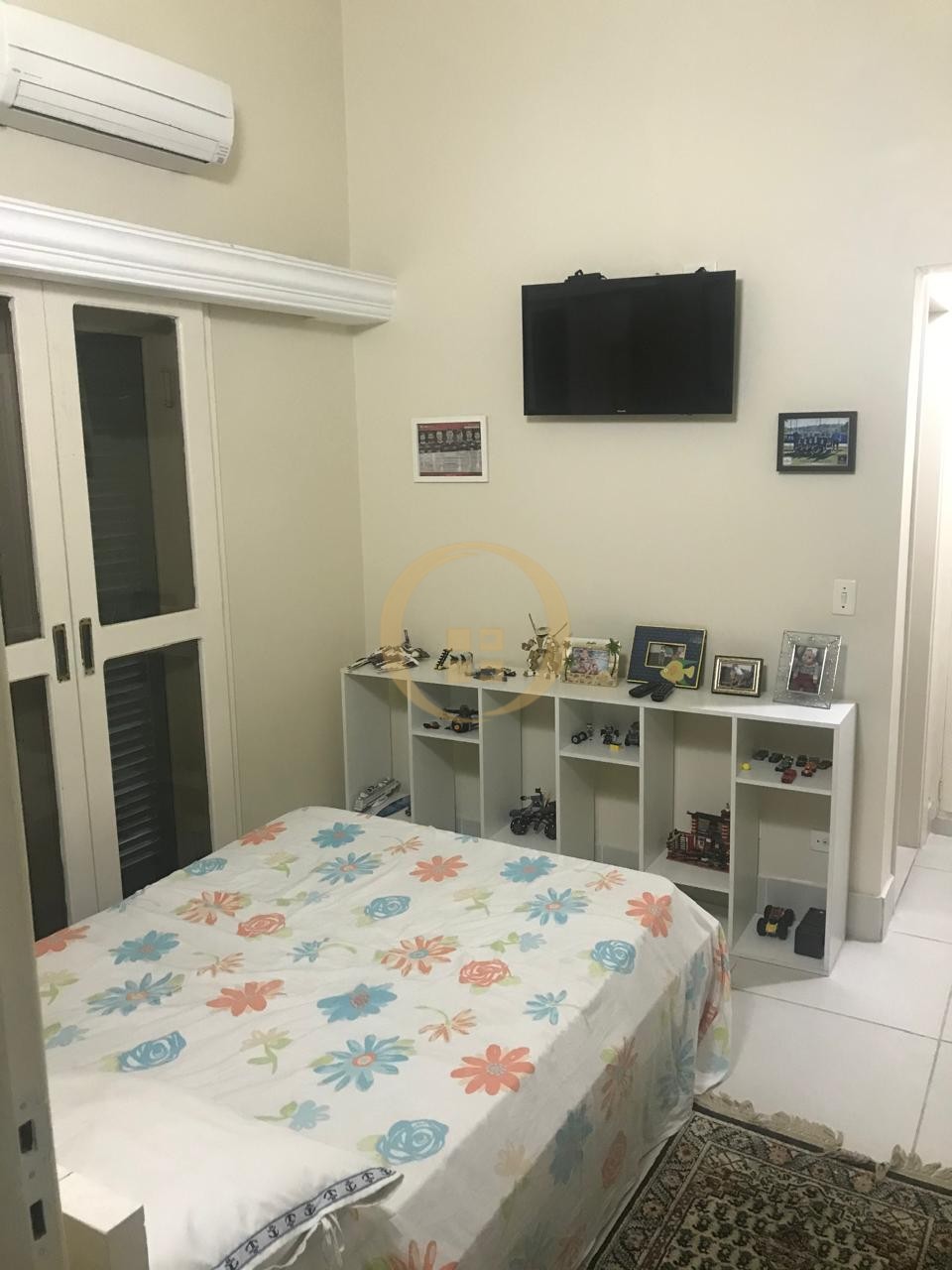 Casa Duplex à Venda no Guaiuba - Guarujá