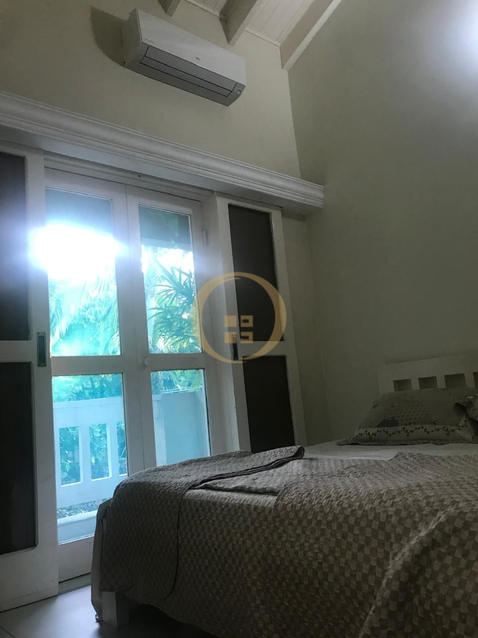 Casa Duplex à Venda no Guaiuba - Guarujá