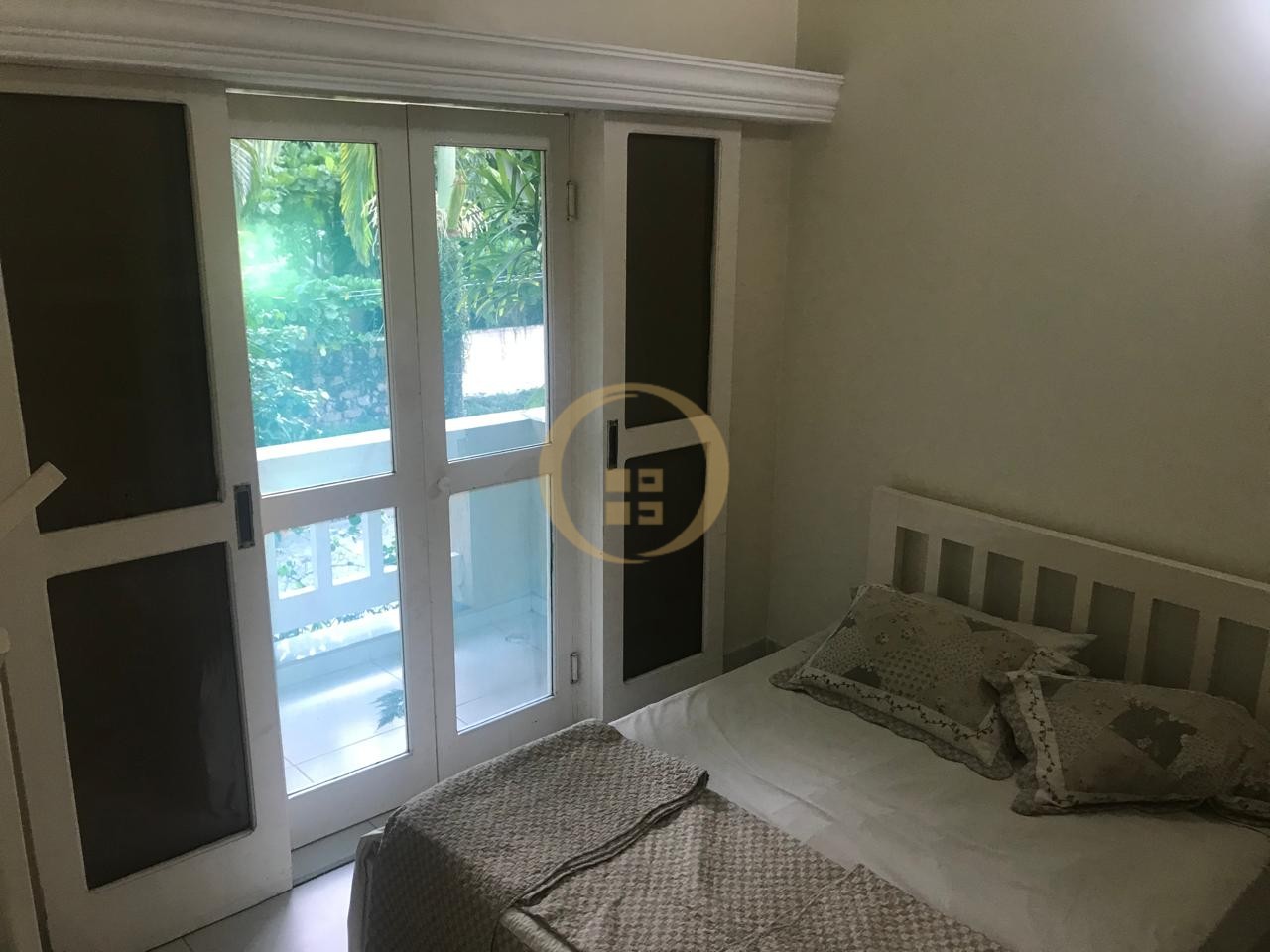 Casa Duplex à Venda no Guaiuba - Guarujá