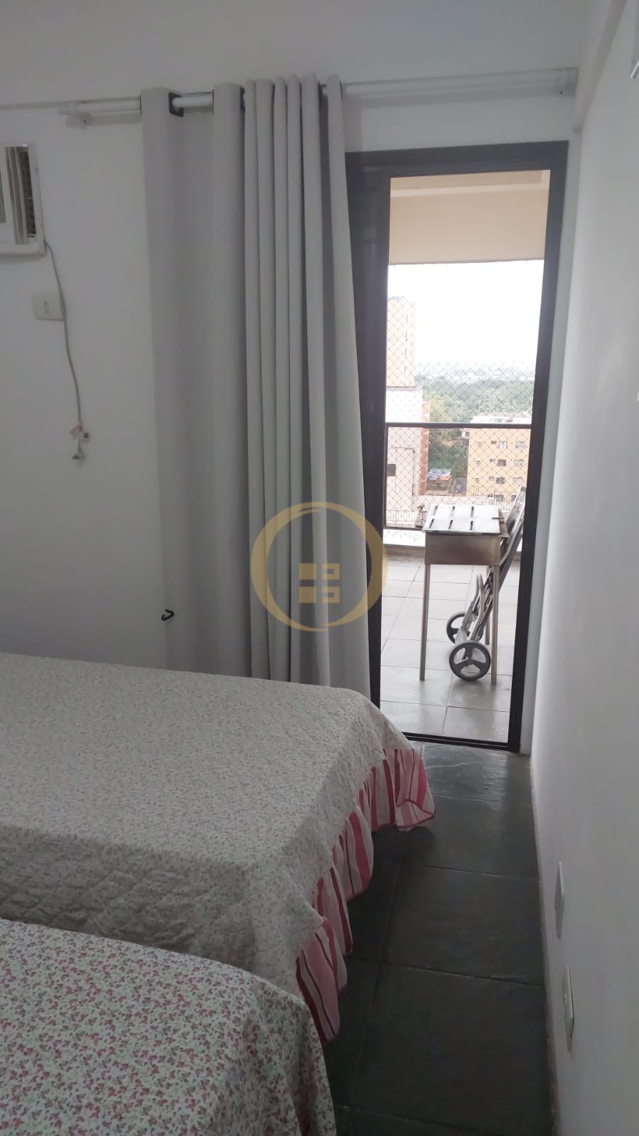 Apartamento na Praia da Enseada, Guarujá - SP