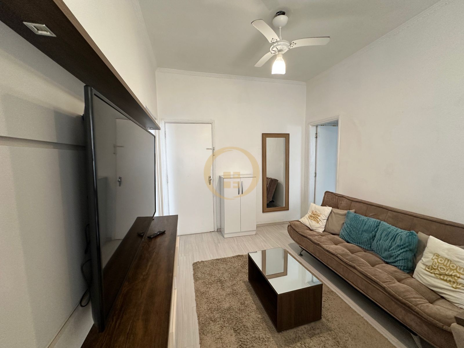 Apartamento na Praia das Pitangueiras, Guarujá - SP
