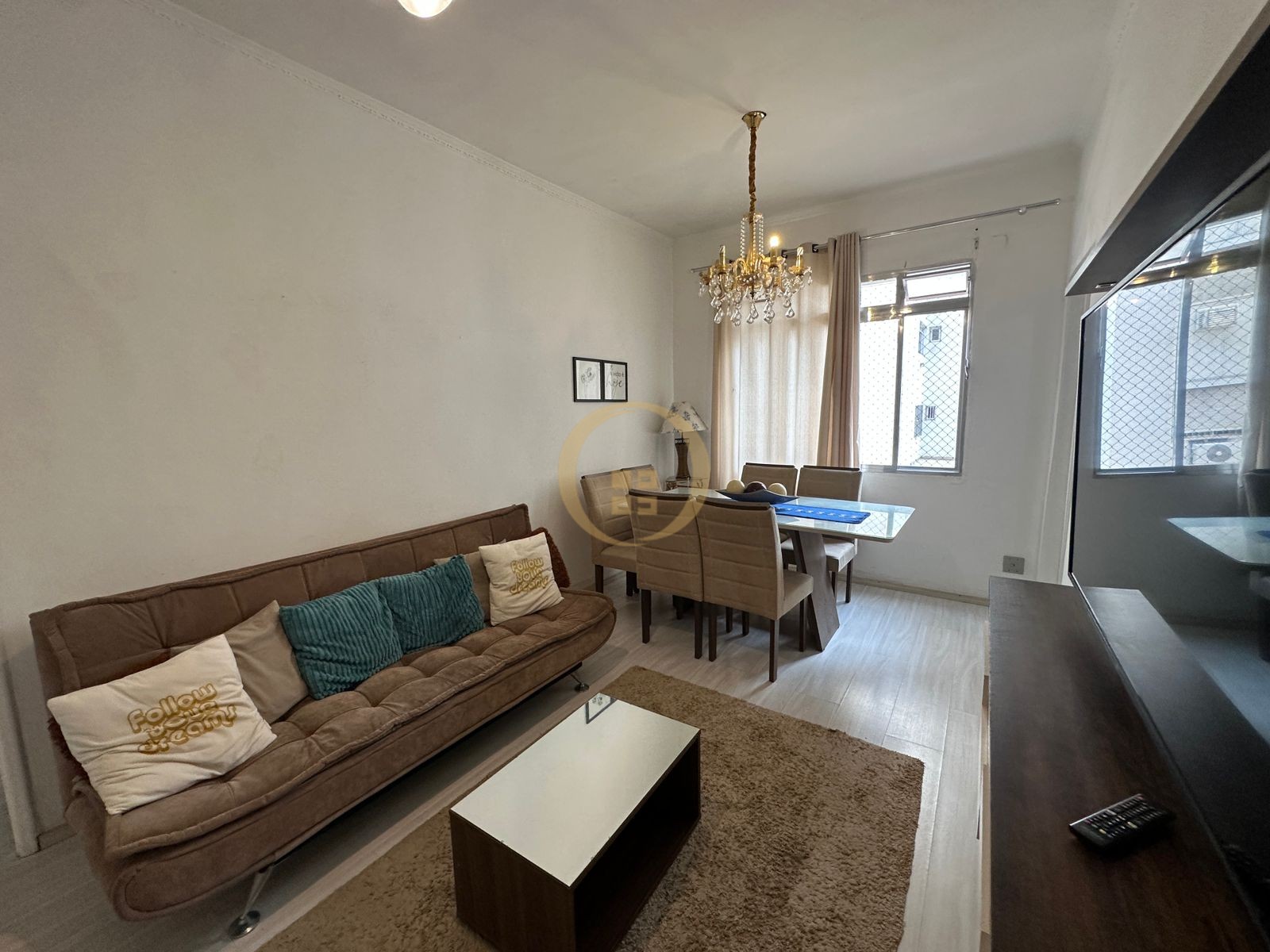 Apartamento na Praia das Pitangueiras, Guarujá - SP