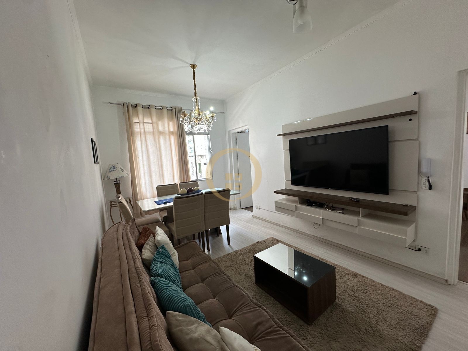 Apartamento na Praia das Pitangueiras, Guarujá - SP