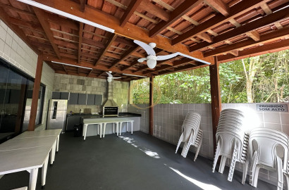 Apartamento na Praia das Pitangueiras, Guarujá - SP