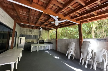 Apartamento na Praia das Pitangueiras, Guarujá - SP