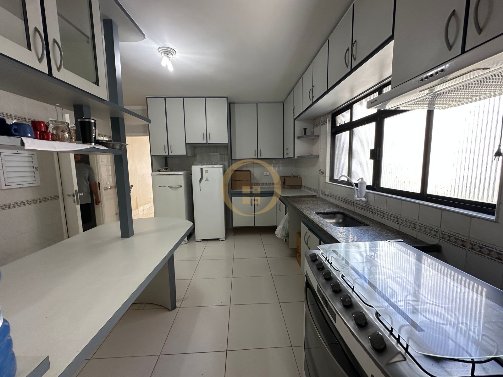 Apartamento na Praia das Pitangueiras, Guarujá - SP