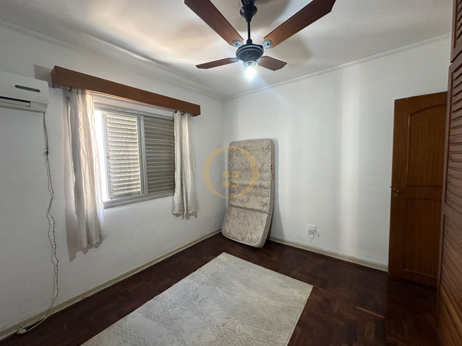 Apartamento na Praia das Astúrias, Guarujá - SP
