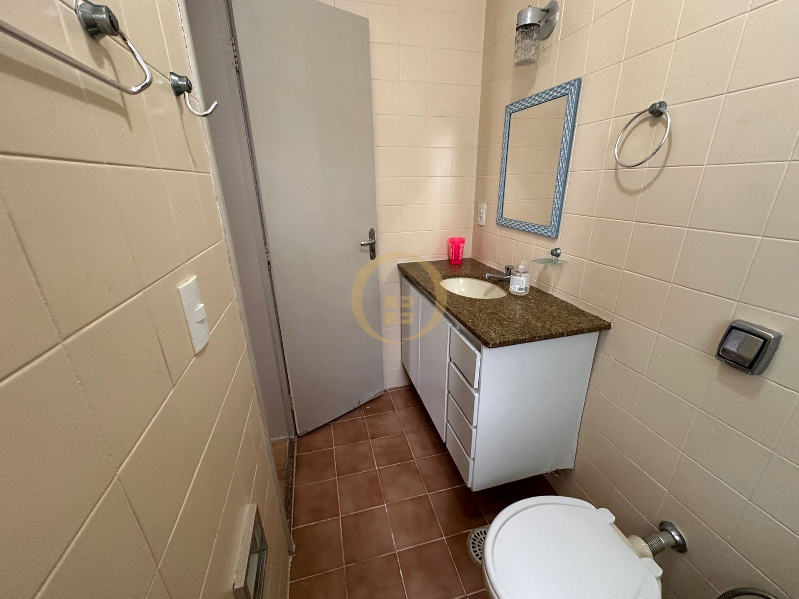 Apartamento na Praia das Astúrias, Guarujá - SP