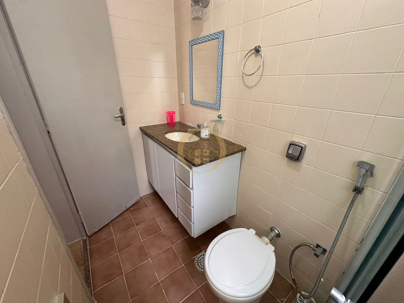 Apartamento na Praia das Astúrias, Guarujá - SP
