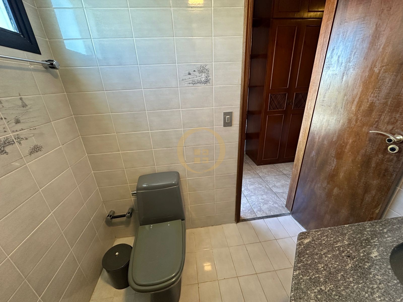 Apartamento na Praia da Enseada, Guarujá - SP