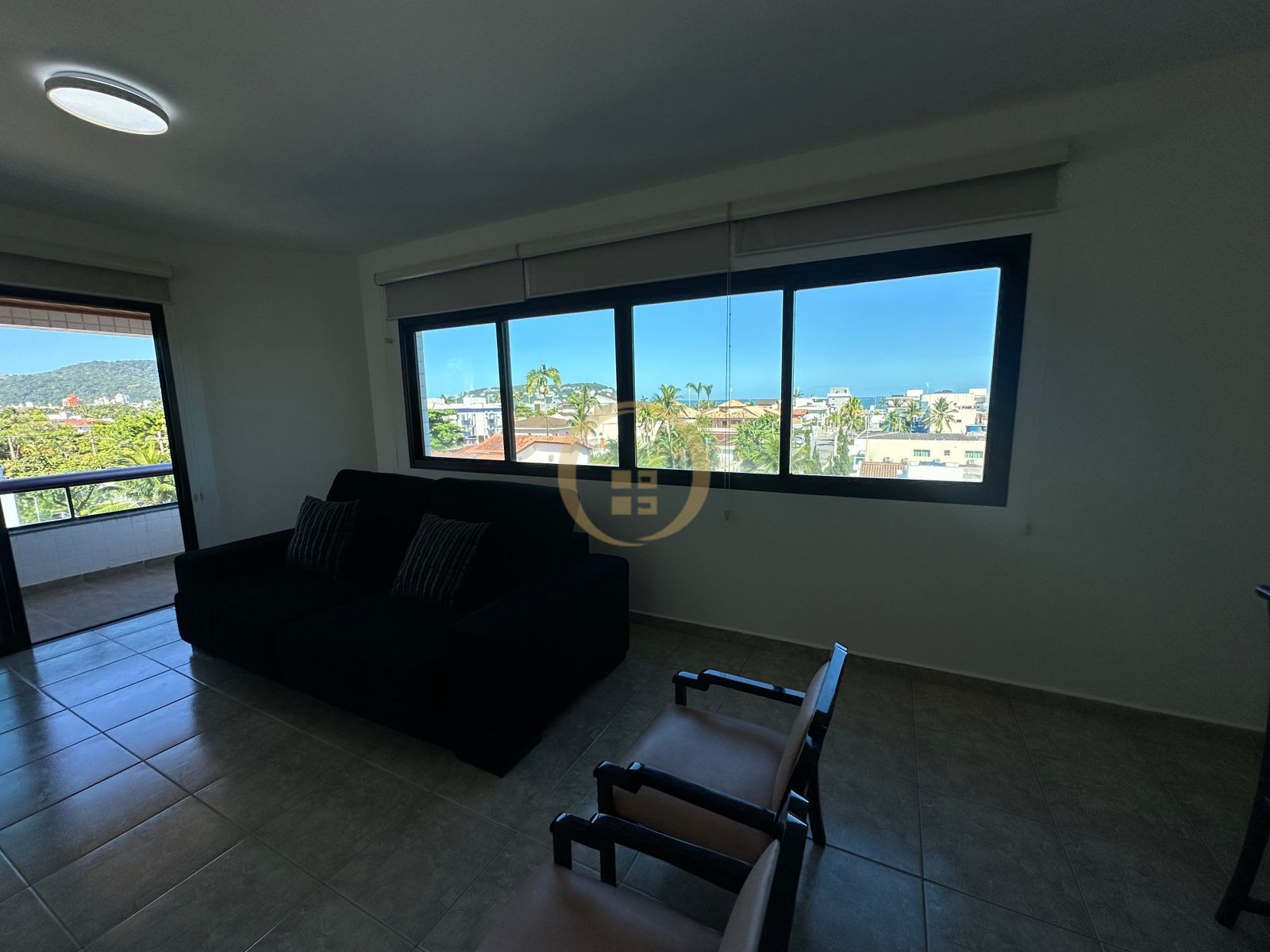Apartamento na Praia da Enseada, Guarujá - SP