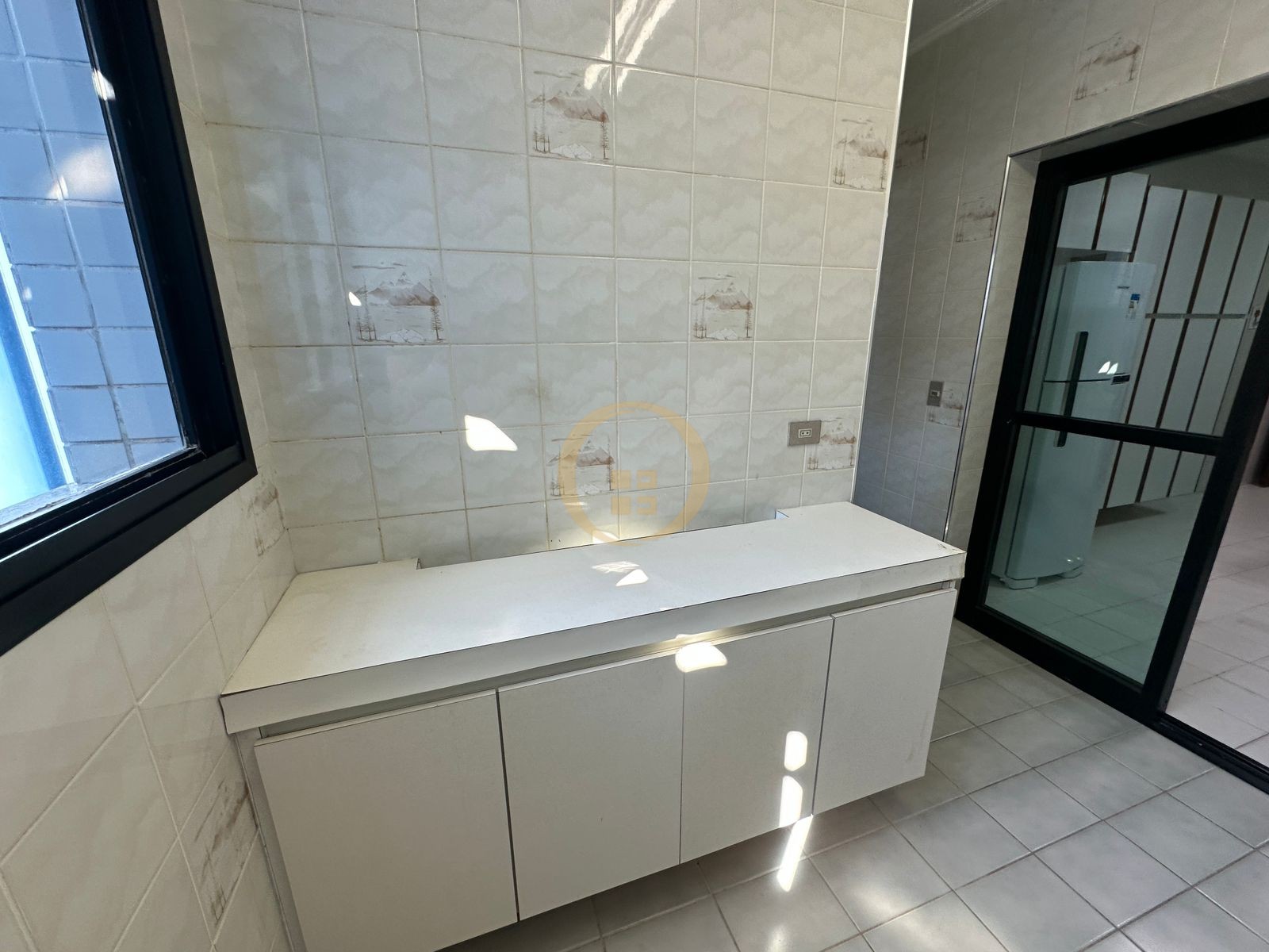 Apartamento na Praia da Enseada, Guarujá - SP