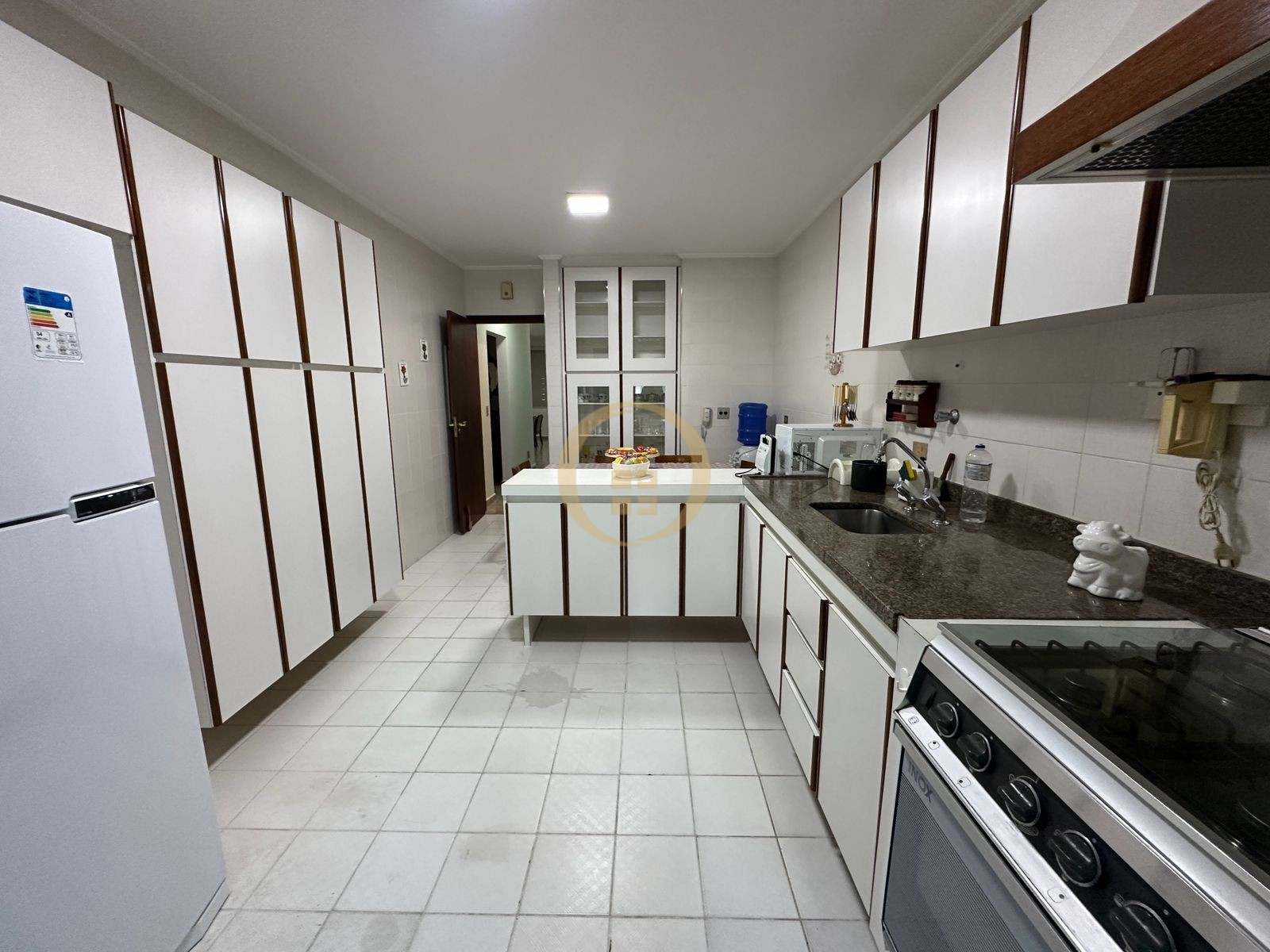 Apartamento na Praia da Enseada, Guarujá - SP
