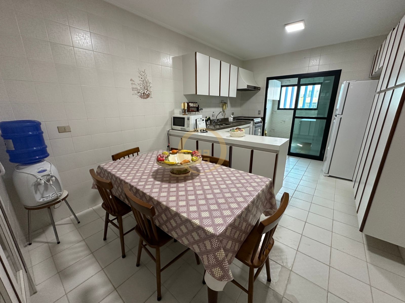 Apartamento na Praia da Enseada, Guarujá - SP