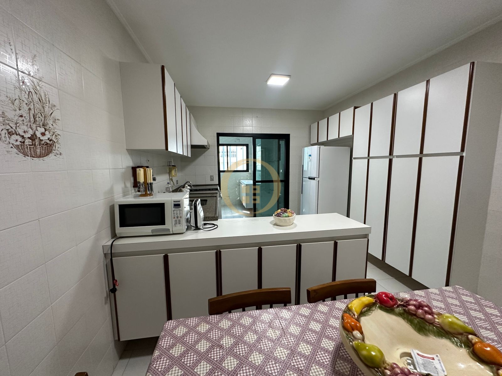 Apartamento na Praia da Enseada, Guarujá - SP