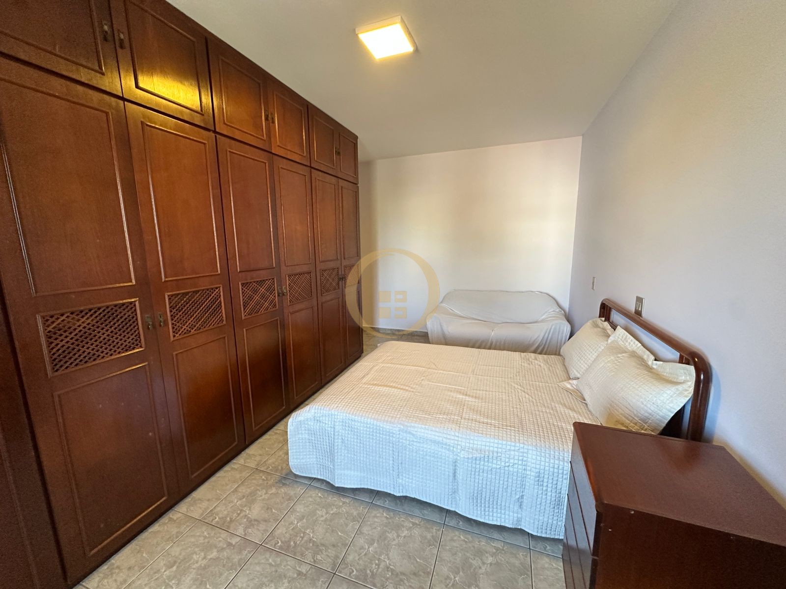 Apartamento na Praia da Enseada, Guarujá - SP