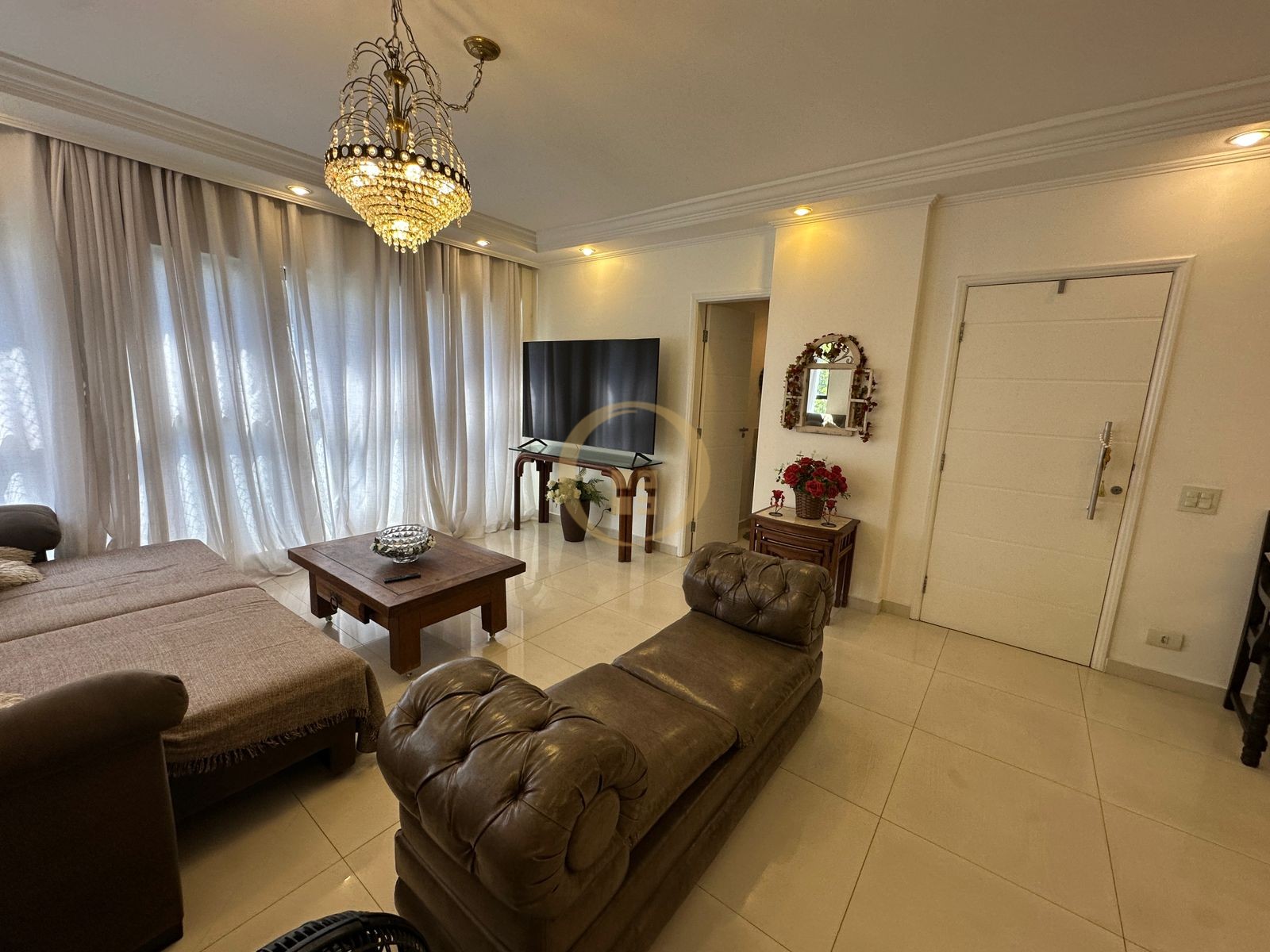 Apartamento na Praia das Pitangueiras, Guarujá - SP