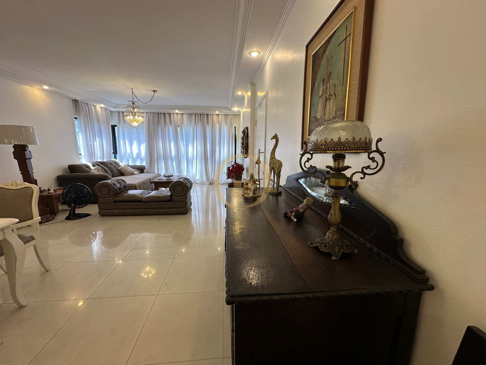 Apartamento na Praia das Pitangueiras, Guarujá - SP