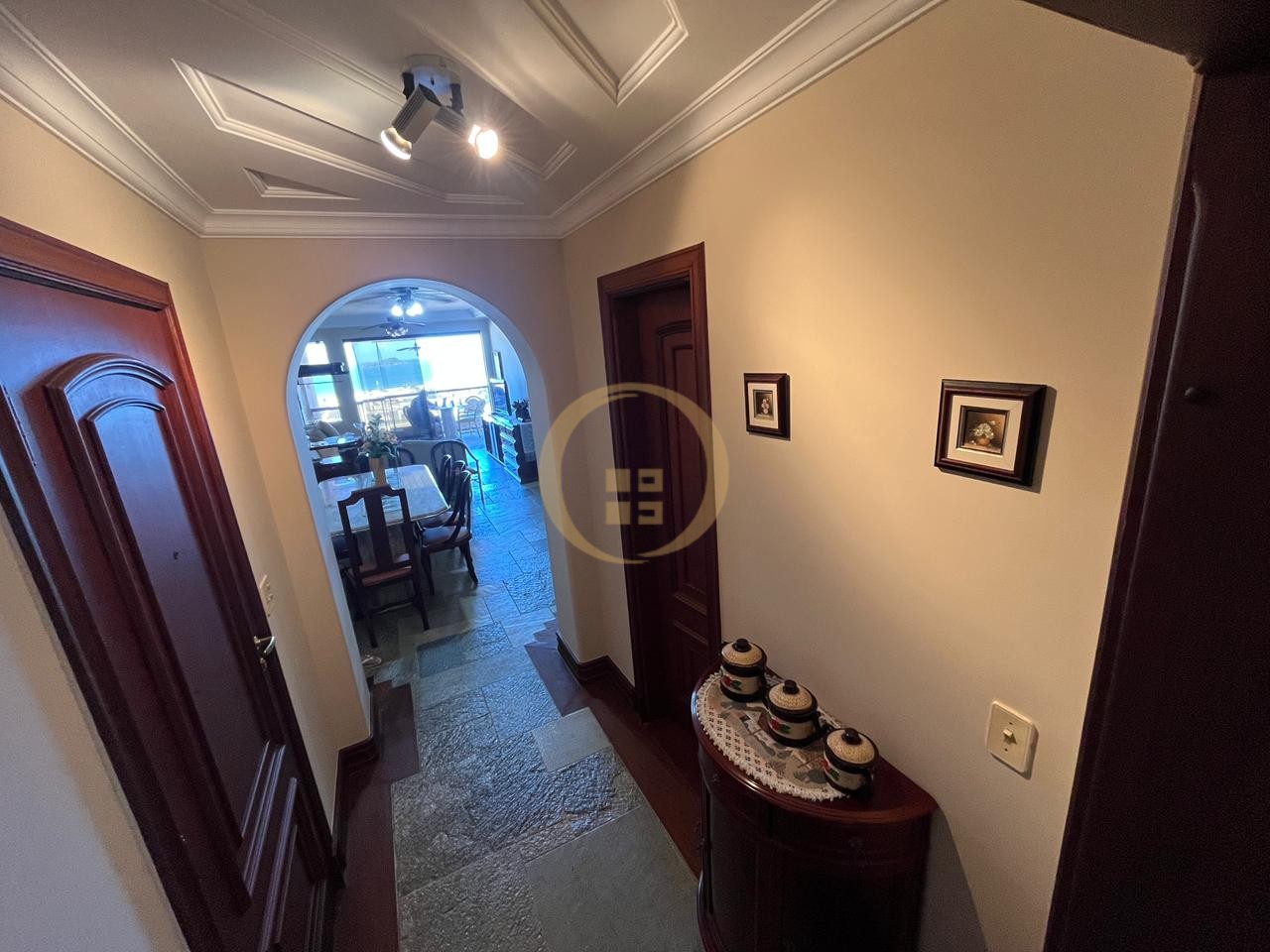 Apartamento na Praia da Enseada, Guarujá - SP