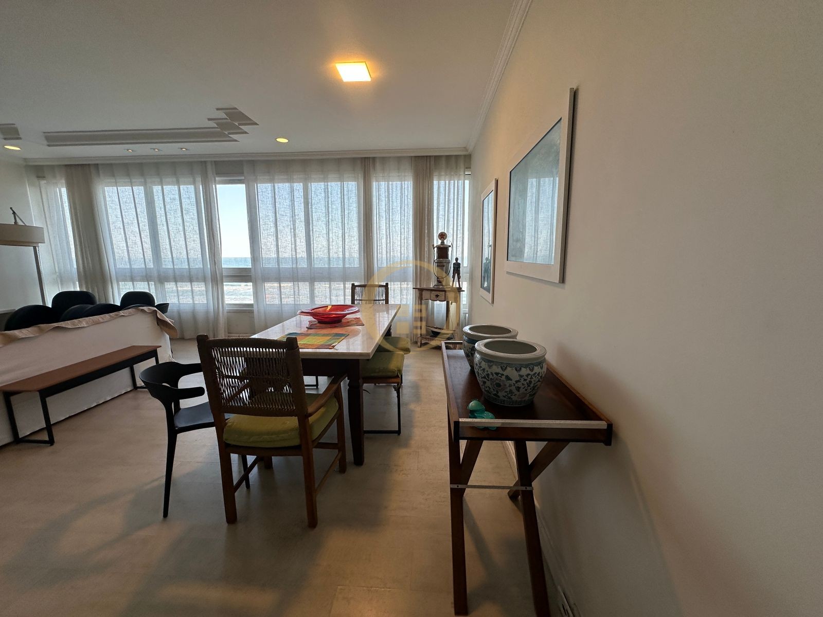 Apartamento-3-dormitorios-Pitangueiras