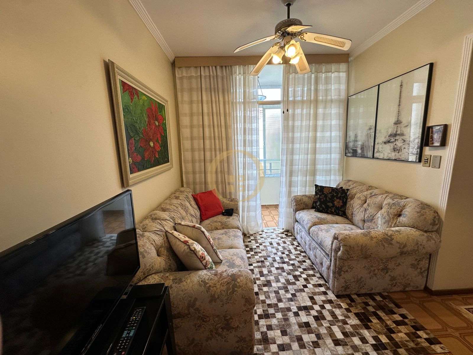 Apartamento na Praia da Enseada, Guarujá - SP