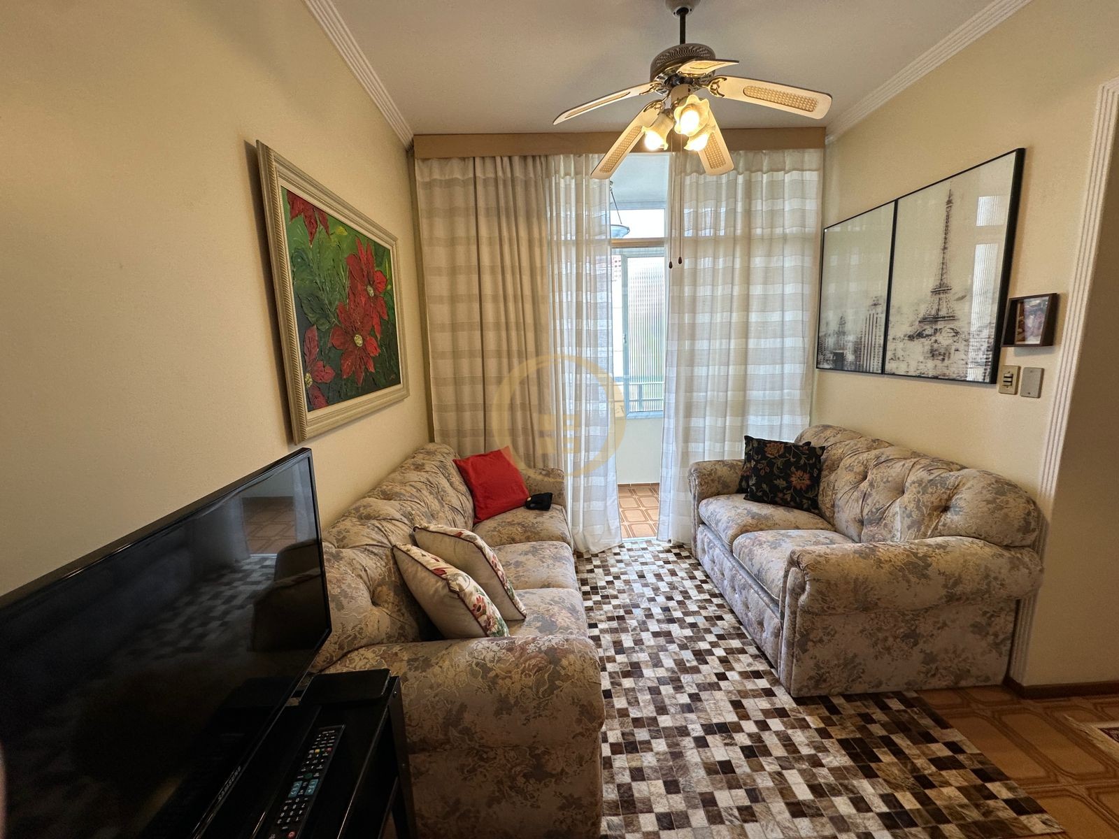 Apartamento na Praia da Enseada, Guarujá - SP