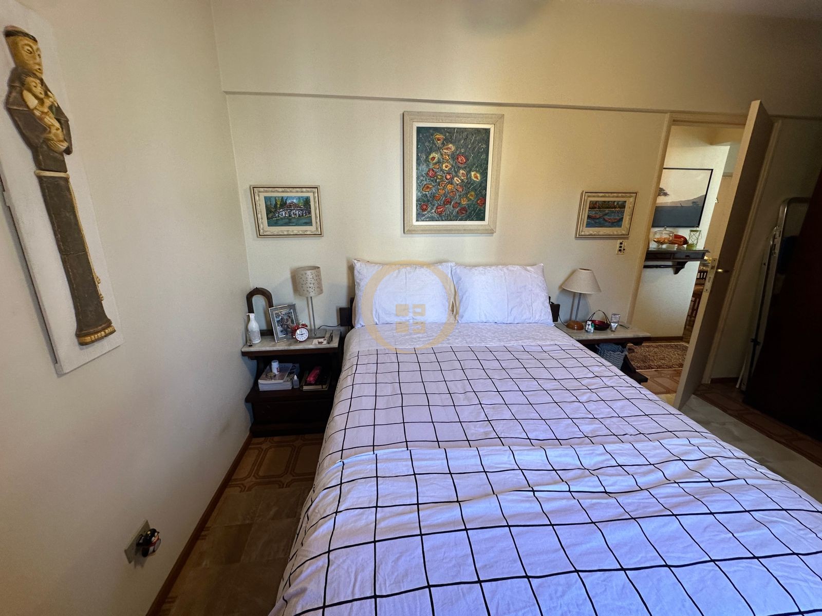 Apartamento na Praia da Enseada, Guarujá - SP