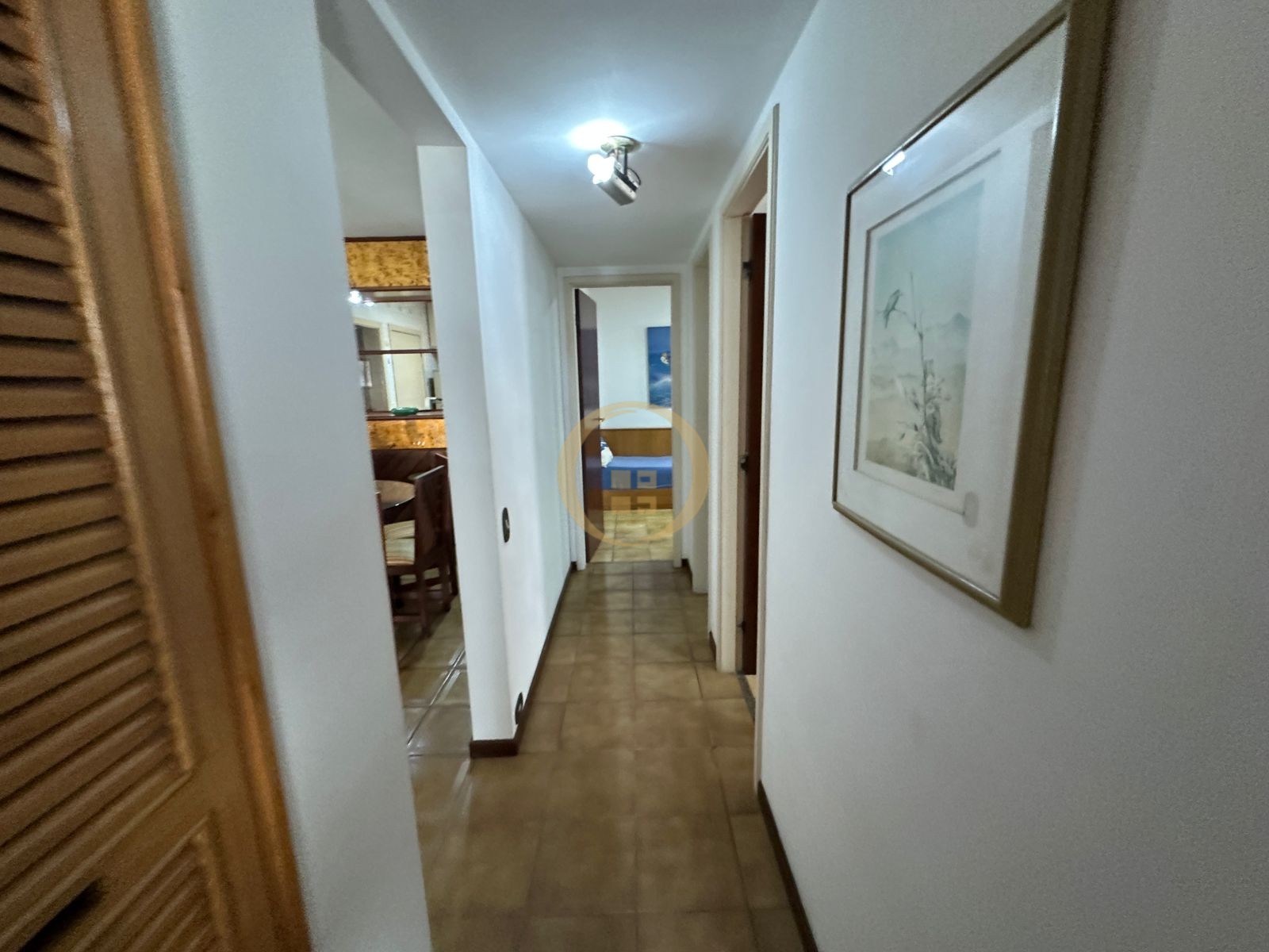 Apartamento na Praia das Pitangueiras, Guarujá - SP
