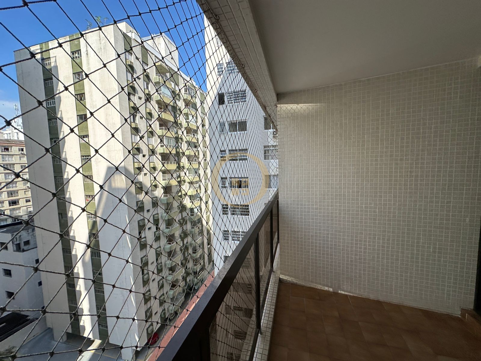 Apartamento na Praia das Pitangueiras, Guarujá - SP