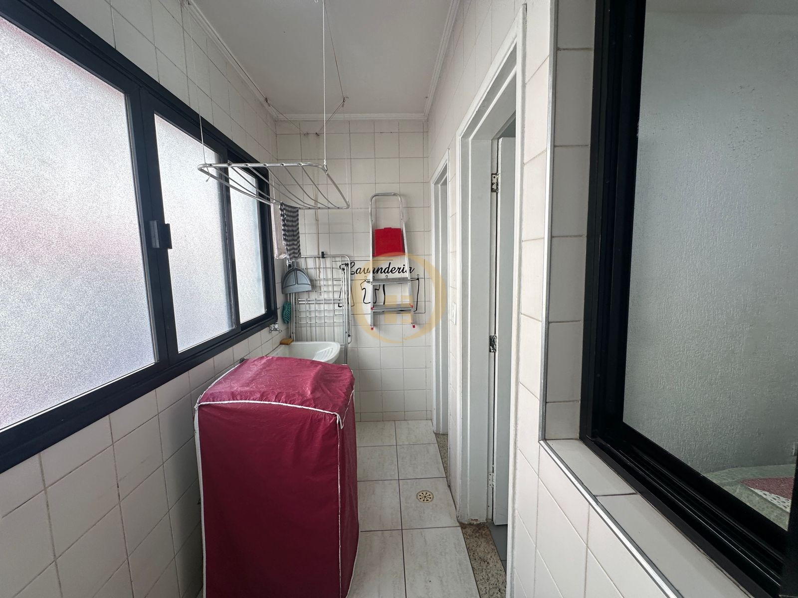Apartamento na Praia da Enseada, Guarujá - SP