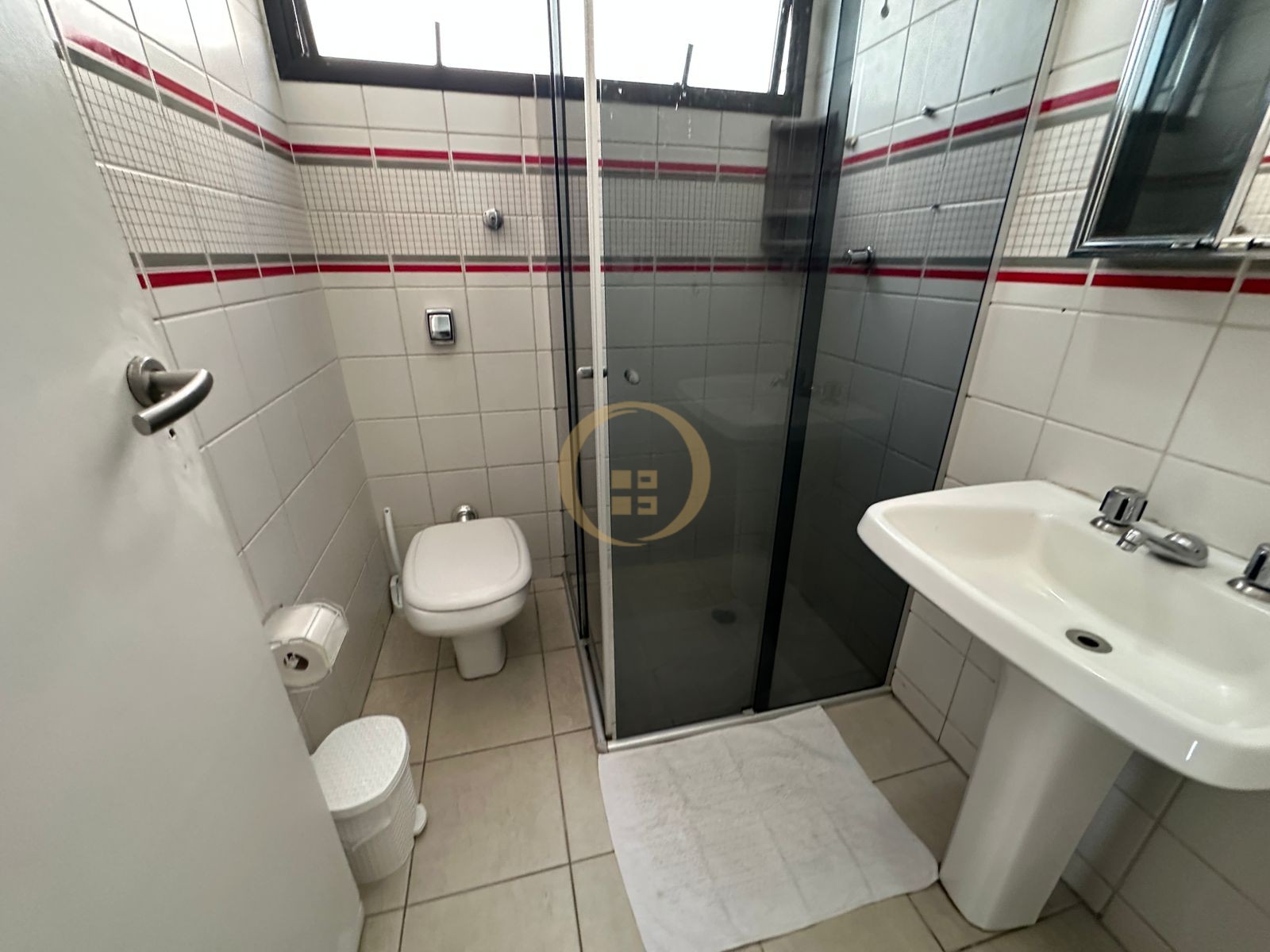 Apartamento na Praia da Enseada, Guarujá - SP