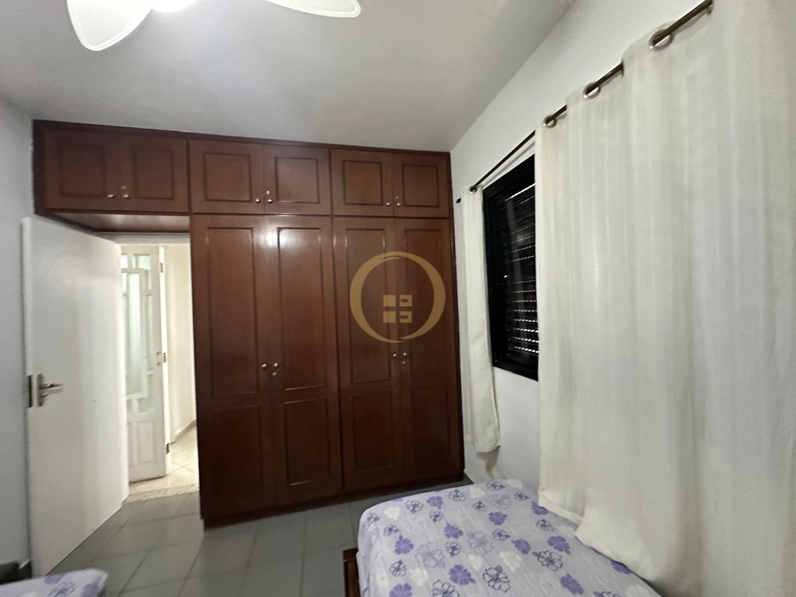 Apartamento na Praia da Enseada, Guarujá - SP