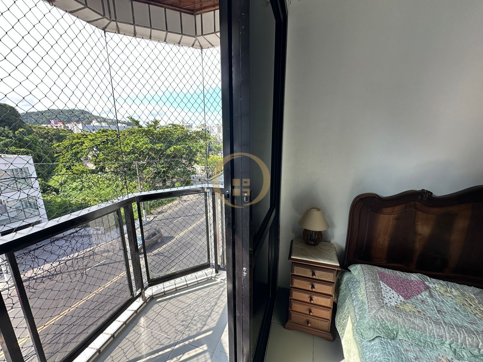 Apartamento na Praia da Enseada, Guarujá - SP