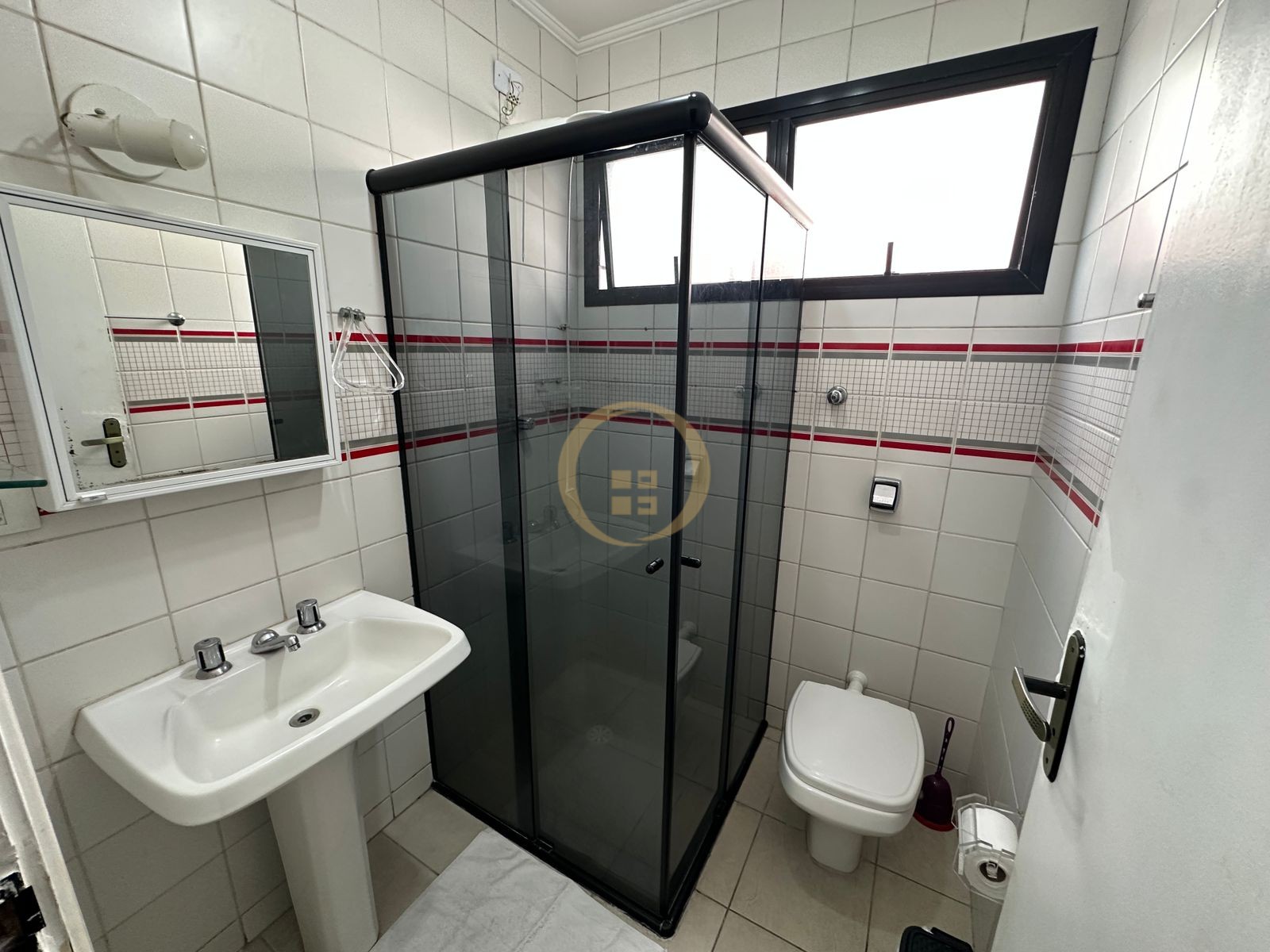 Apartamento na Praia da Enseada, Guarujá - SP