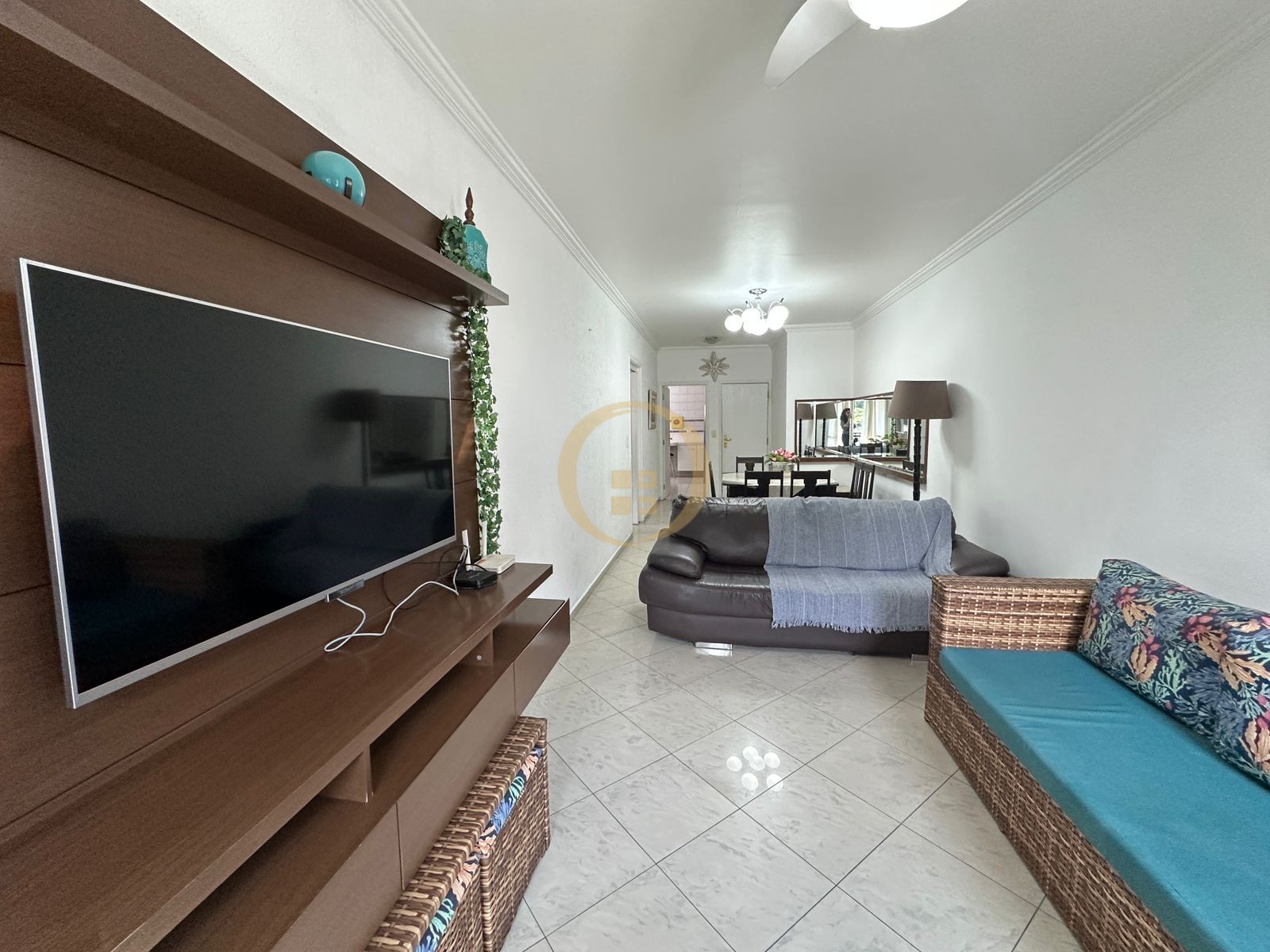 Apartamento na Praia da Enseada, Guarujá - SP