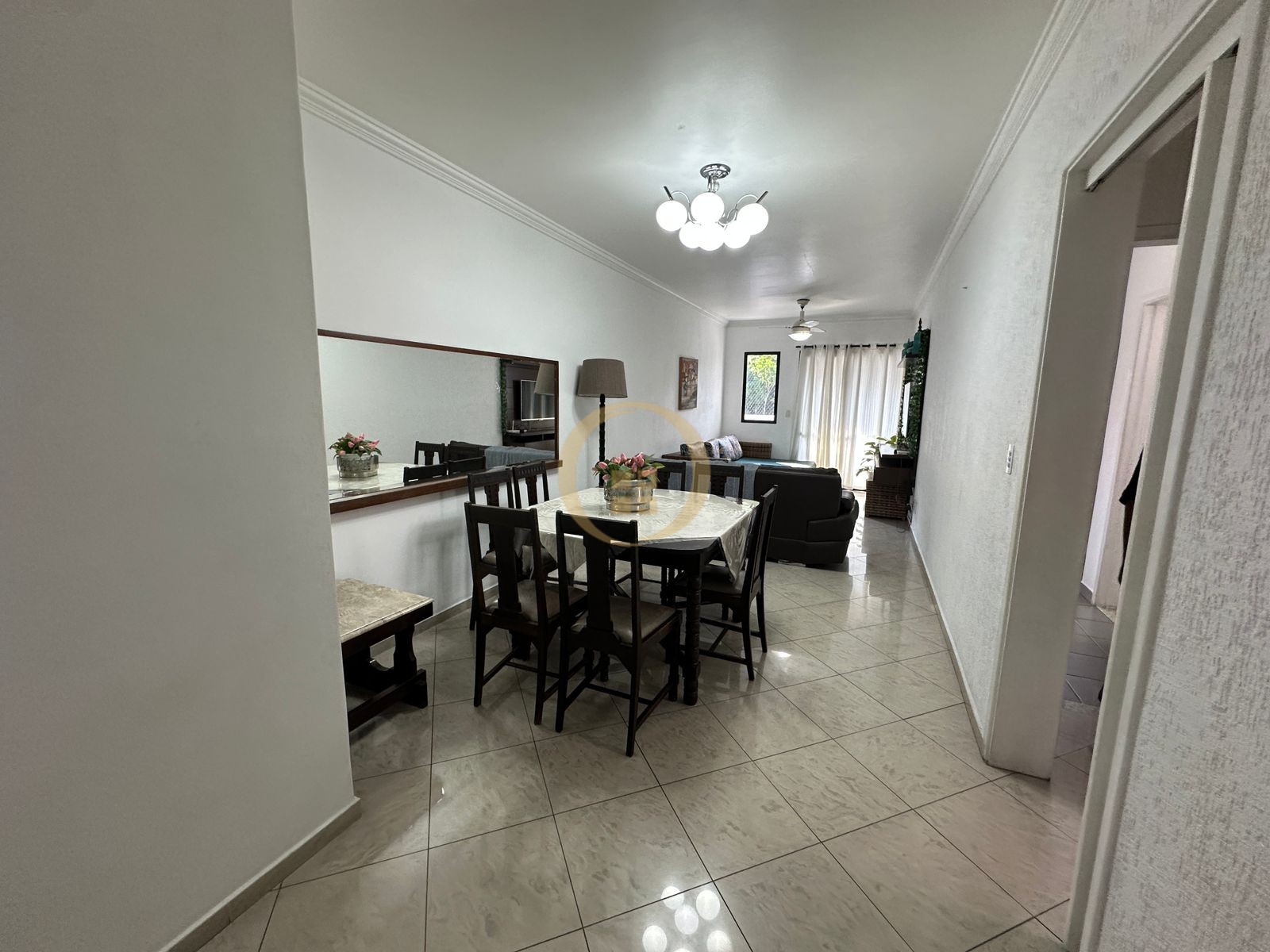 Apartamento na Praia da Enseada, Guarujá - SP