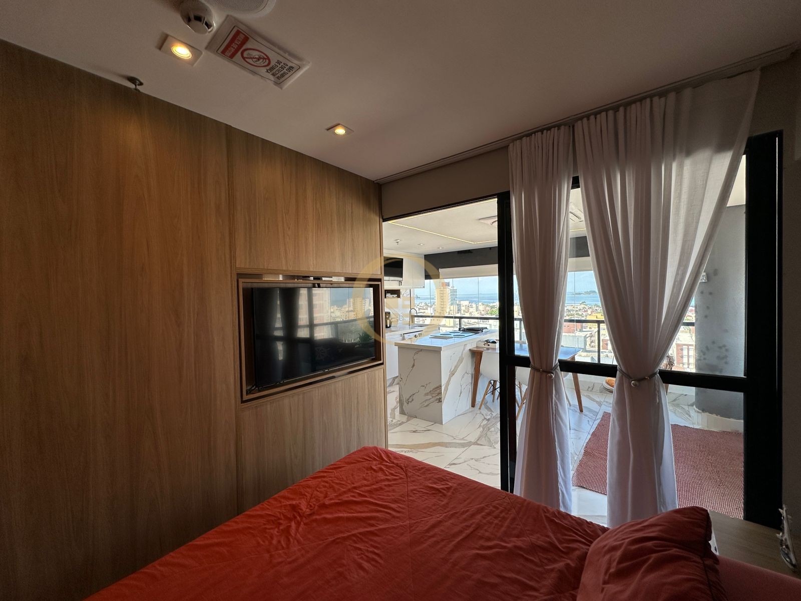 Apartamento na Praia da Enseada, Guarujá - SP