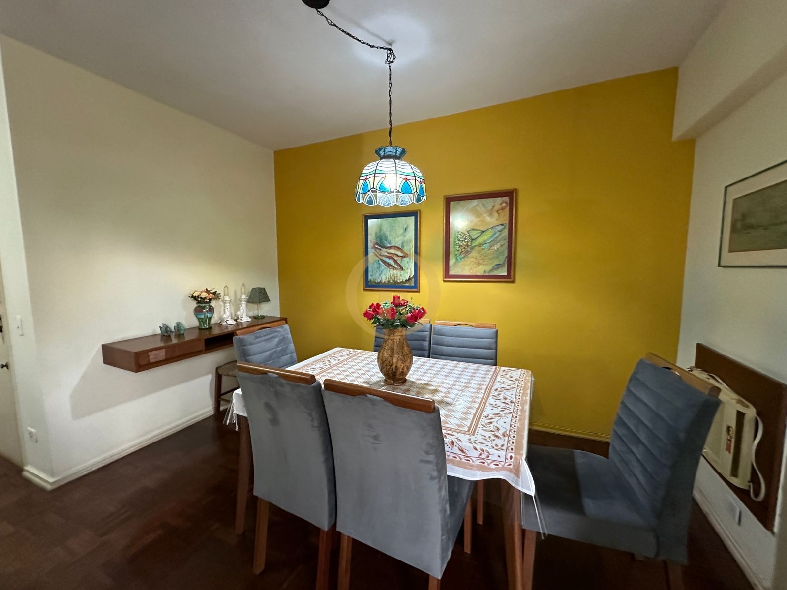 Apartamento na Praia das Pitangueiras, Guarujá - SP
