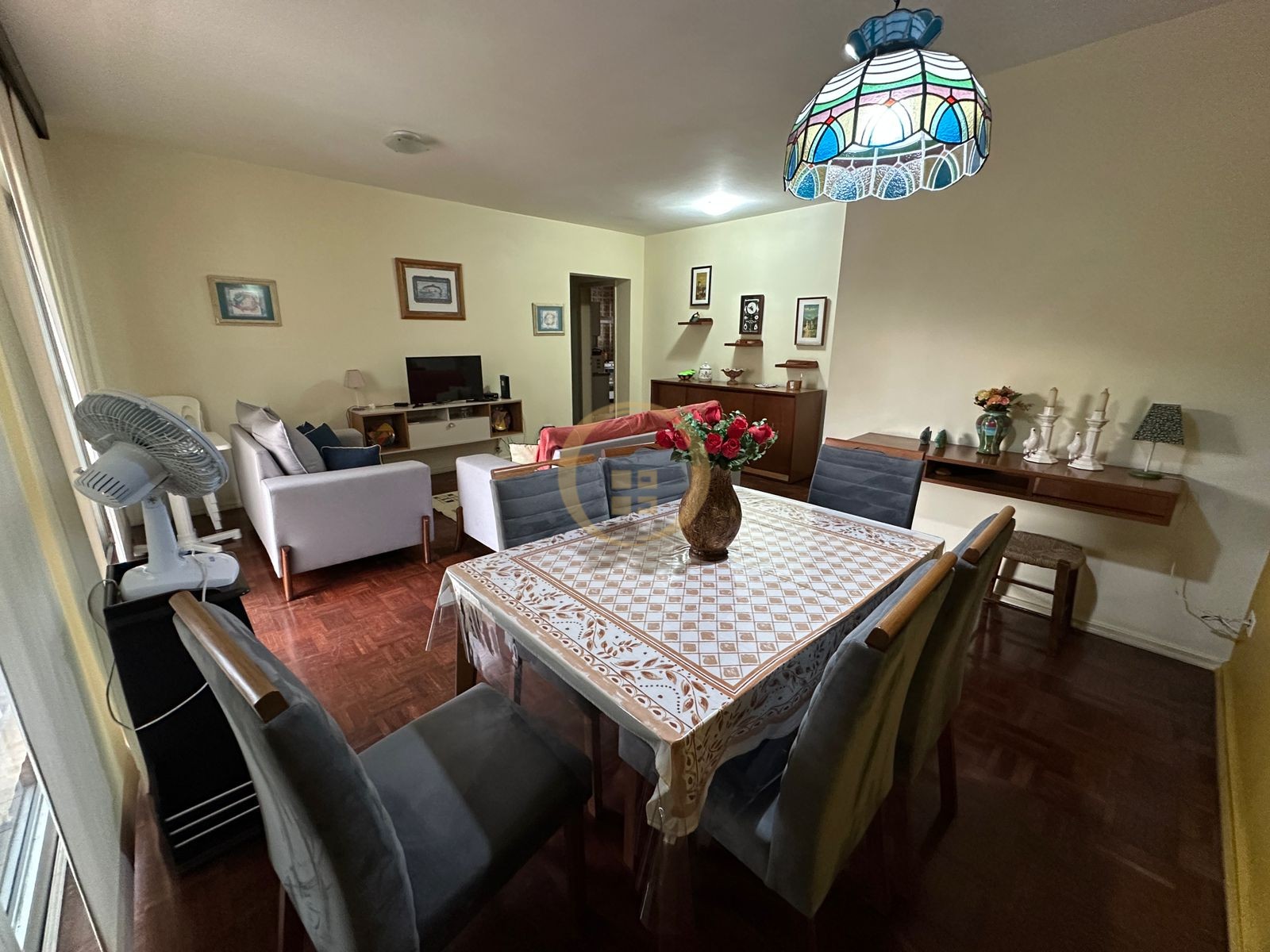 Apartamento na Praia das Pitangueiras, Guarujá - SP
