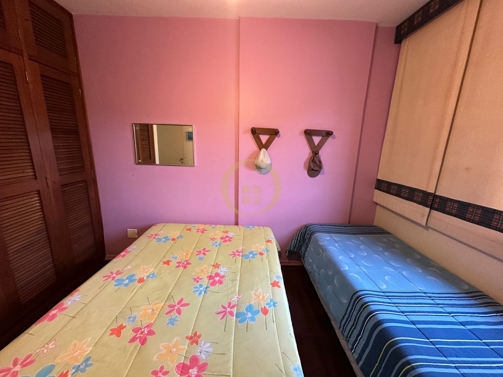Apartamento na Praia das Pitangueiras, Guarujá - SP