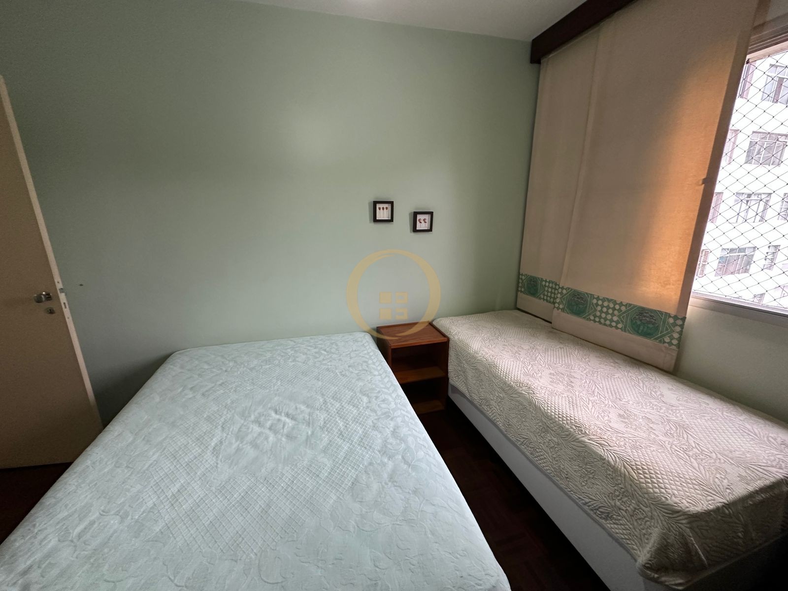 Apartamento na Praia das Pitangueiras, Guarujá - SP