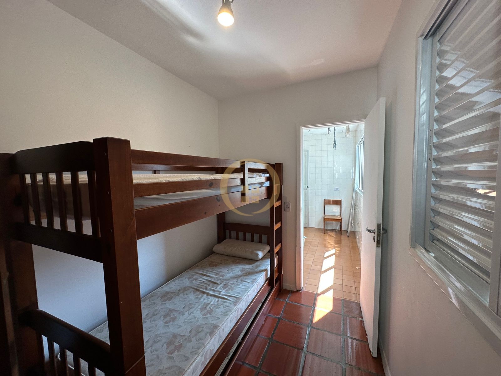 Apartamento na Praia das Pitangueiras, Guarujá - SP