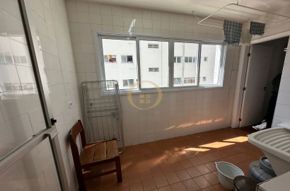 Apartamento na Praia das Pitangueiras, Guarujá - SP