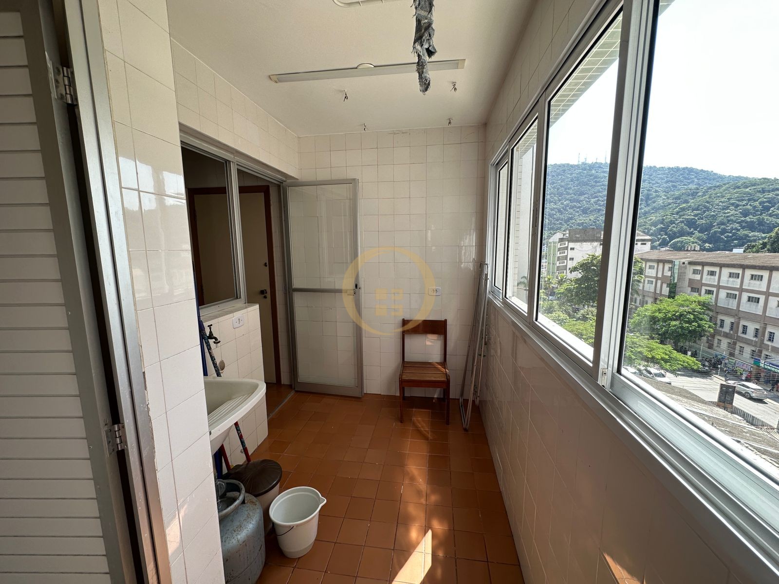 Apartamento na Praia das Pitangueiras, Guarujá - SP