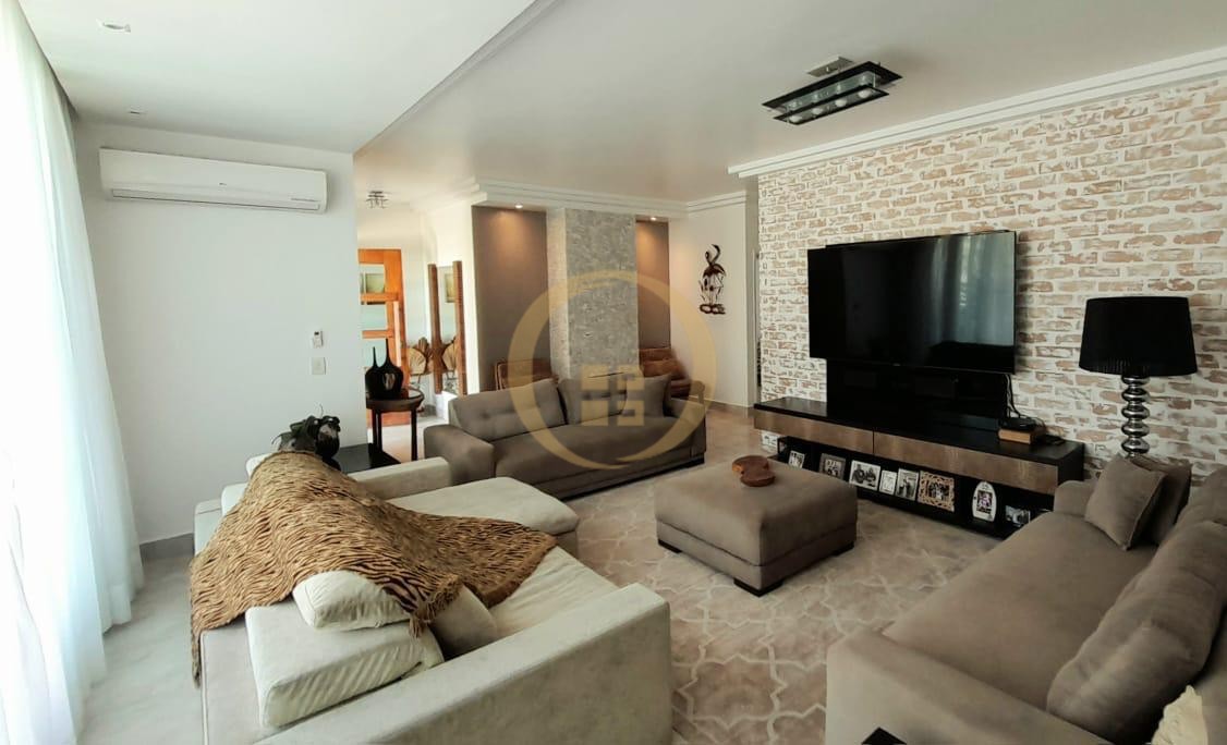Casa em Condomínio na Praia da Enseada, Guarujá - SP